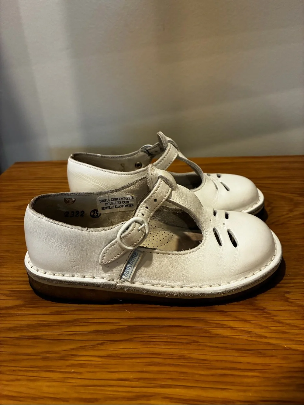 Vintage 90’s Babybotte White Leather T-Strap Dress Shoes EU 25 US 8.5 Style 2322